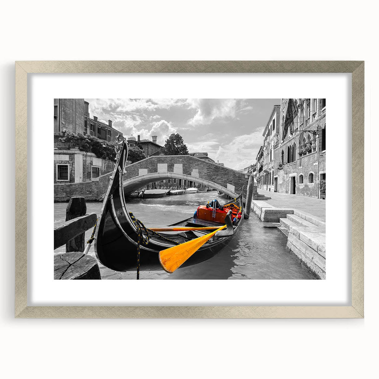 Cityscape Photography Prints – Vibrant Venice Gondola Wall Art