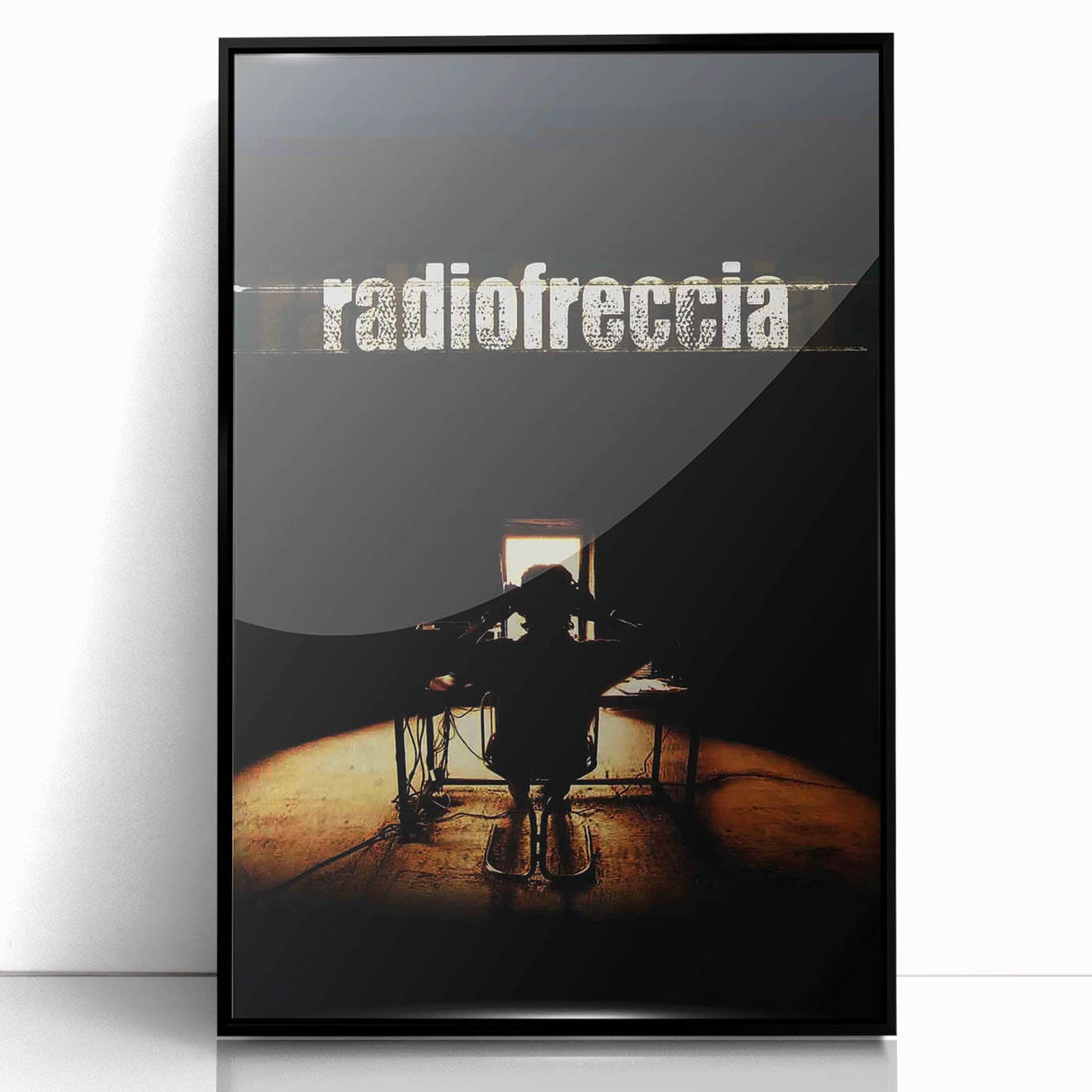 1990s Vintage Movie Poster – Classic 90s Film Art of Radiofreccia