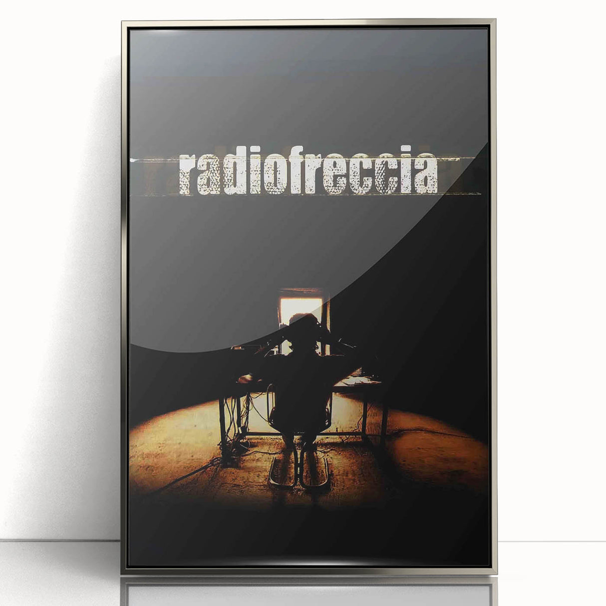 1990s Vintage Movie Poster – Classic 90s Film Art of Radiofreccia