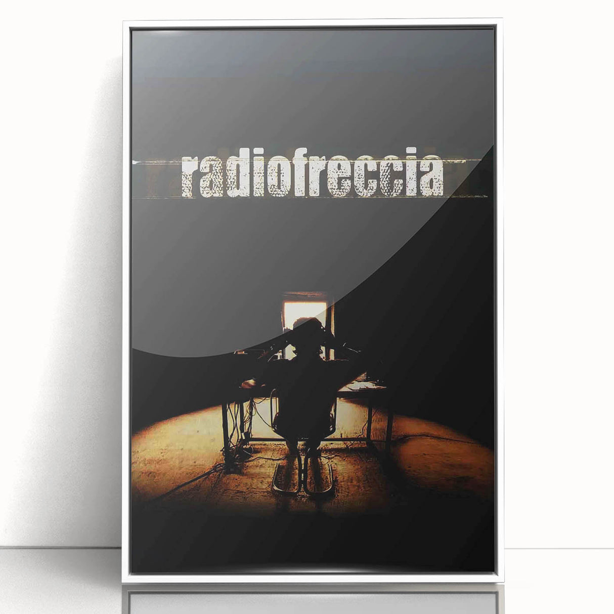1990s Vintage Movie Poster – Classic 90s Film Art of Radiofreccia