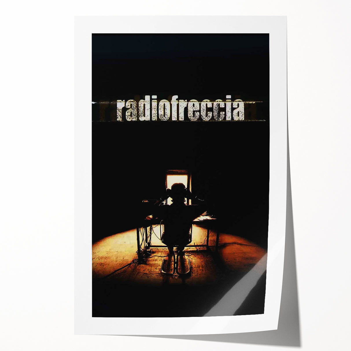 1990s Vintage Movie Poster – Classic 90s Film Art of Radiofreccia