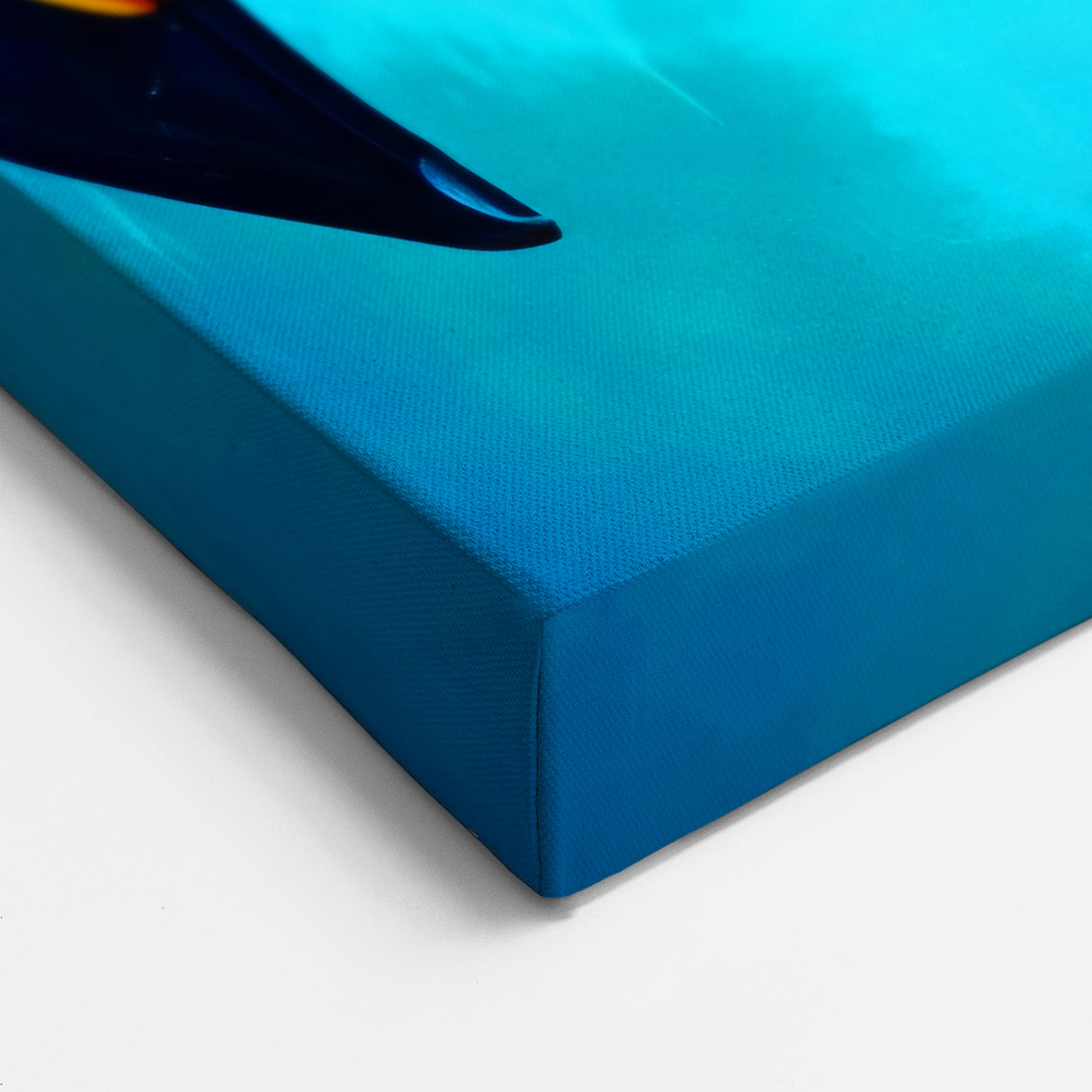 Bold Flamingo Wall Art - Vibrant Flamingo Canvas Print for Unique Decor