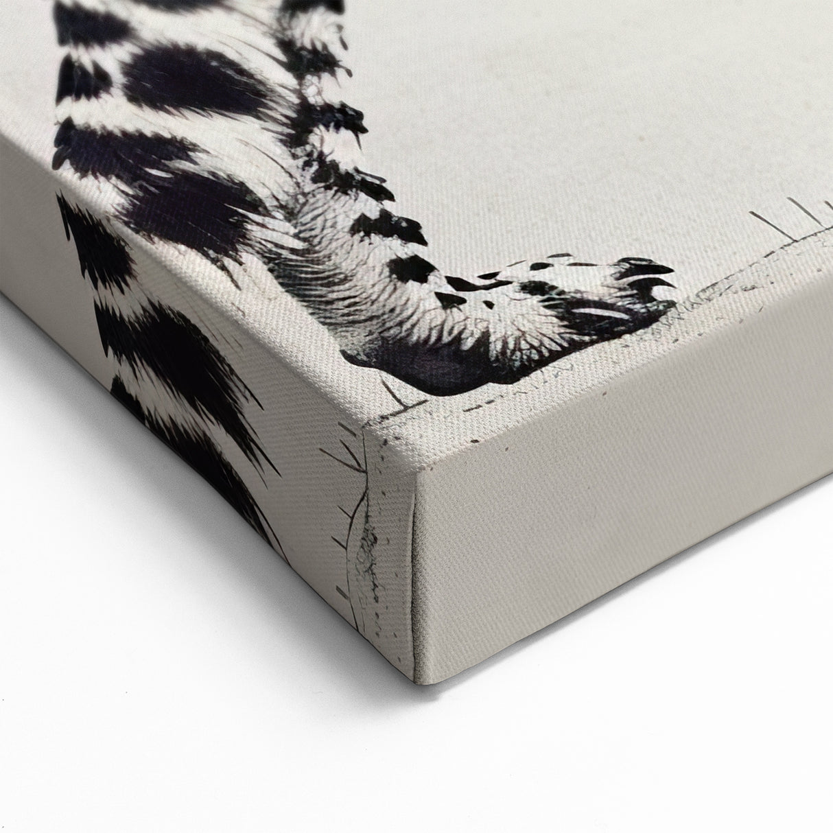 Minimalist Cheetah Wall Art - Elegant Cheetah Canvas for Modern Decor