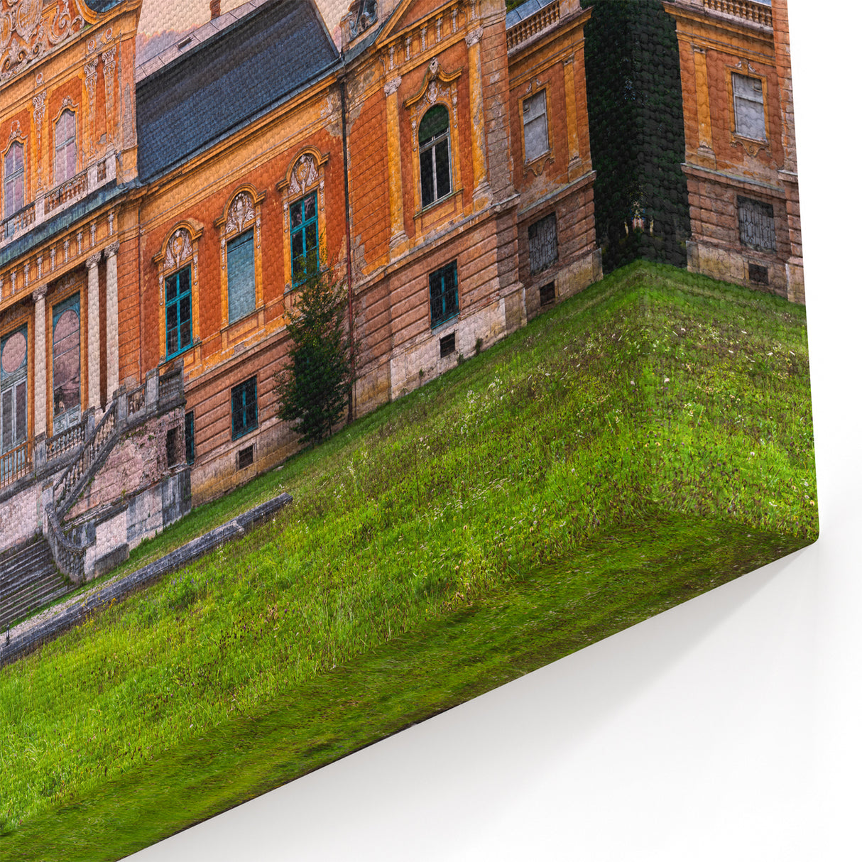 Elegant Royal Palace Wall Art - Historical Architectural Print Decor