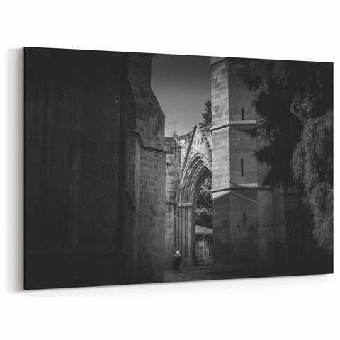 Striking Black & White Mosque Photography - Islamic Architecture Art