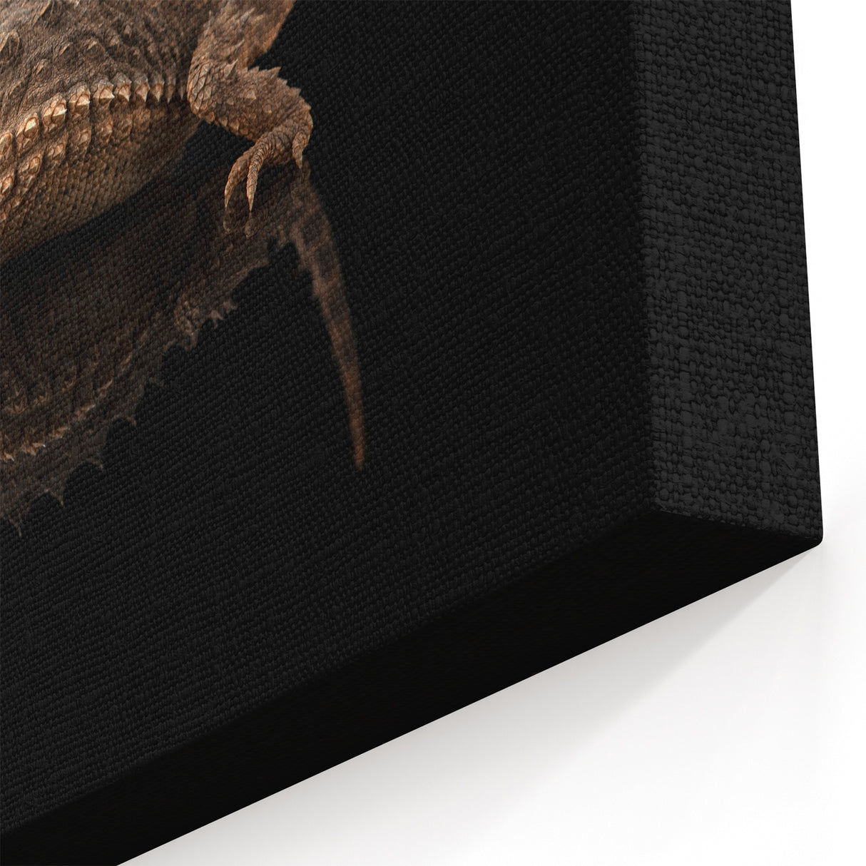 Rustic Spiny Lizard - Detailed Wildlife Canvas Art for Nature Decor