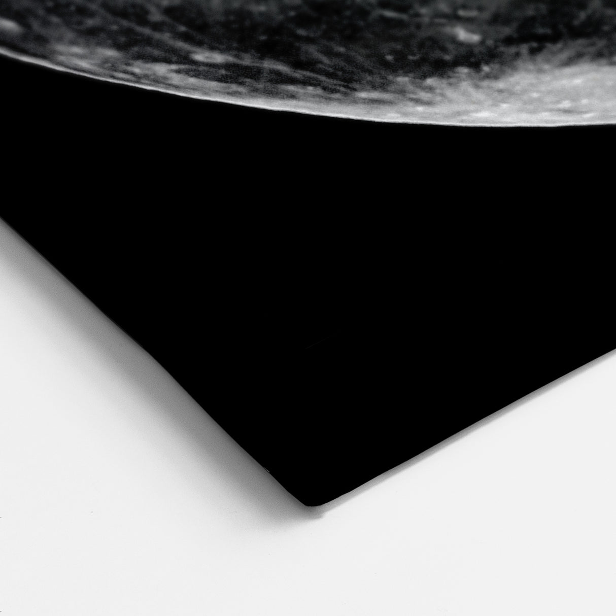 Full Moon in High Detail – Stunning Black and White Celestial Wall Art
