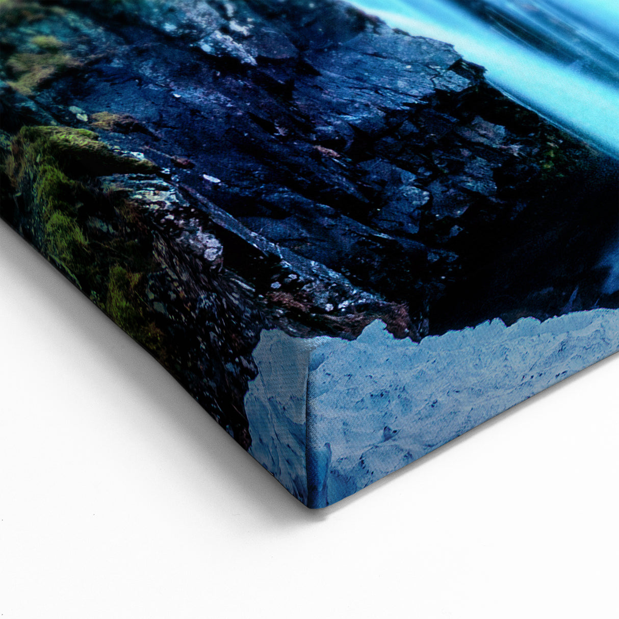 Nordic Wall Art – Aurora Borealis Over Kirkjufell Canvas