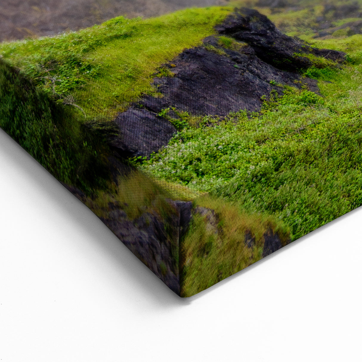 Stunning Snoqualmie Falls at Dusk – Scenic Seattle Landscape Photography