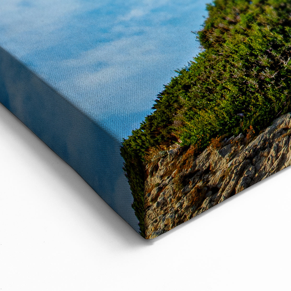 Italy Scenic Prints – Capri Coastal Art with Iconic Lighthouse View