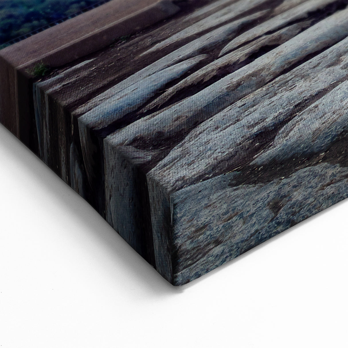 Italian Landmark Art – Vibrant Colosseum Canvas with Clear Sky