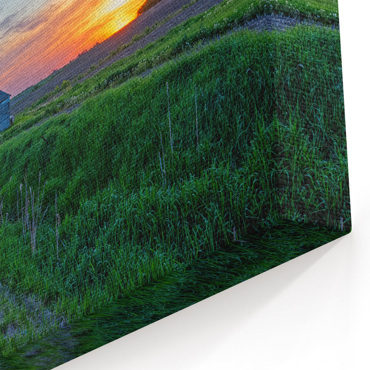 Iowa Landscape Art - Scenic Rural Sunset and Barn Iowa Canvas Prints
