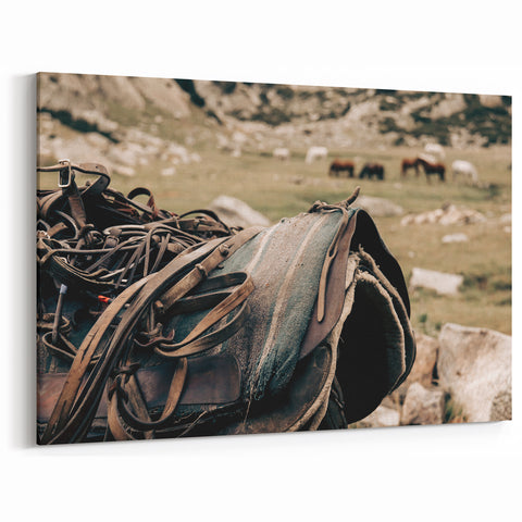 Rustic Saddle and Horses Farmhouse Wall Art – Country Style Decor