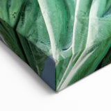 Iconic Statue of Liberty Close-Up - Patriotic Wall Art for Home Decor