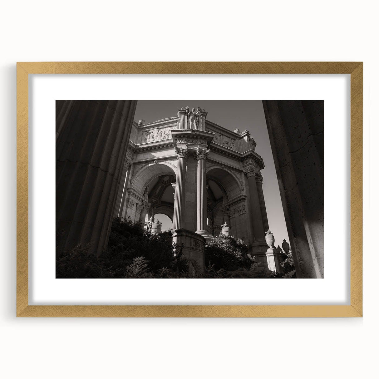 Urban scenery wall art – Elegant classical city architecture print