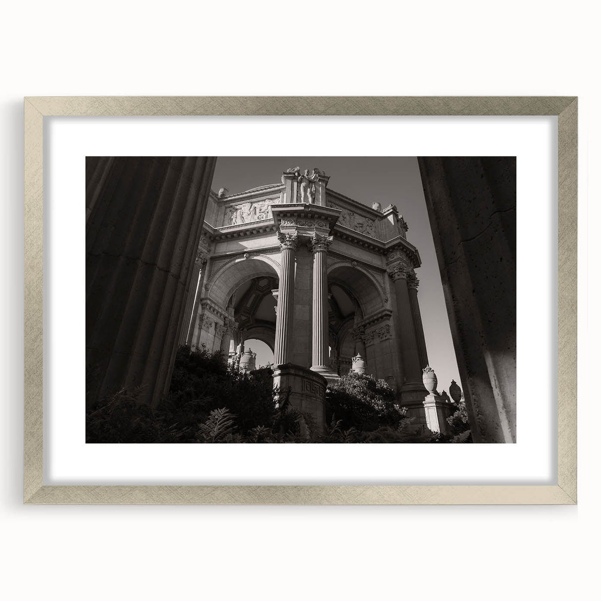 Urban scenery wall art – Elegant classical city architecture print