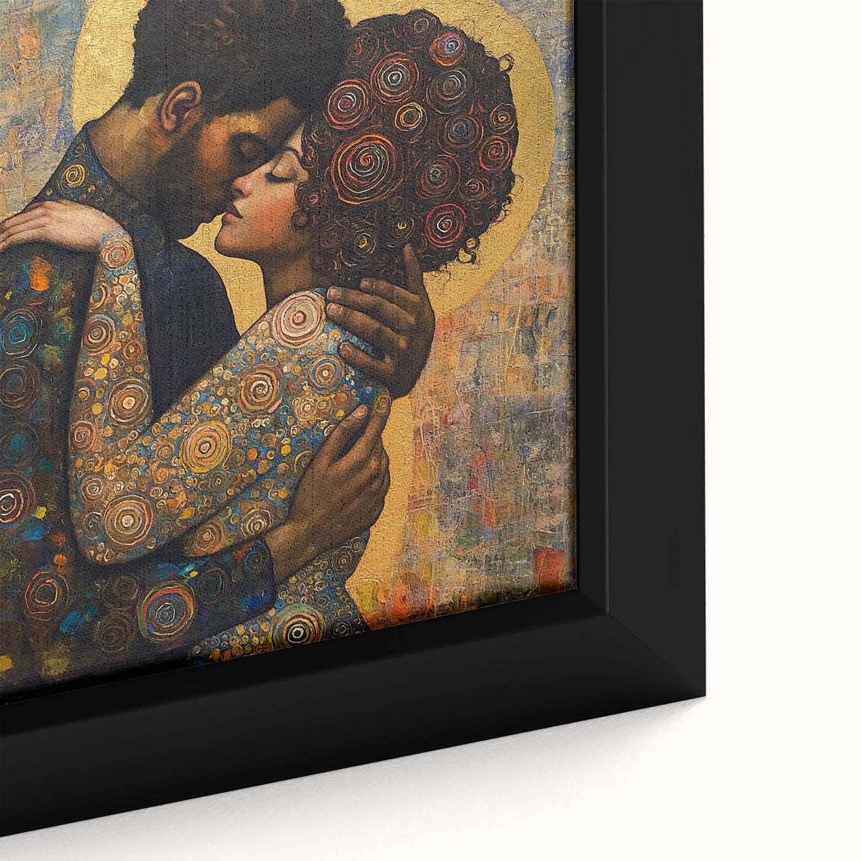 Elegant Figurative Wall Decor – Romantic Golden Embrace Painting