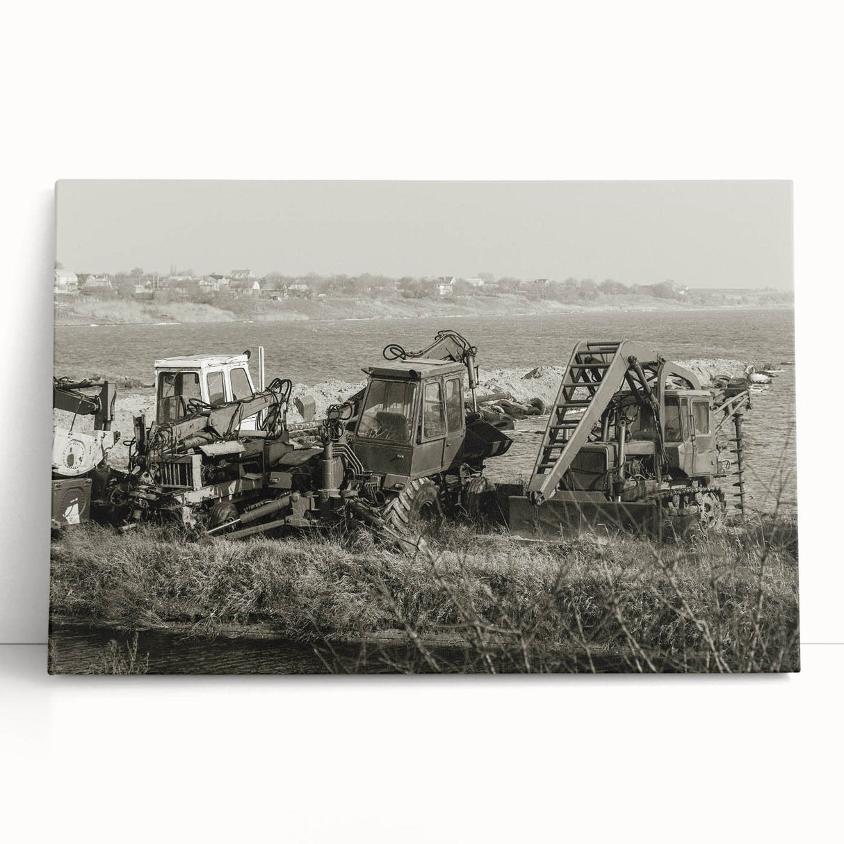 Black and white photo of a vintage car on canvas, ideal for kitchen wall art or bedroom ambiance.