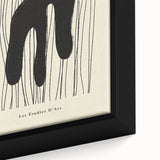 Abstract Minimalist Art – Les Étudies D'Art Bold Organic Form