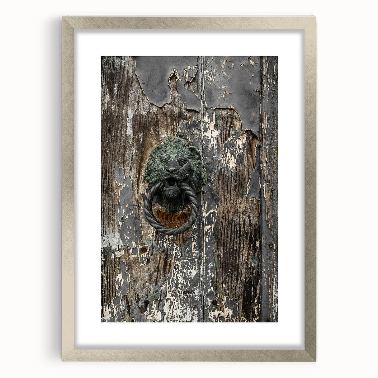 Weathered Lion Door Knocker Wall Art – Rustic Elegance Decor