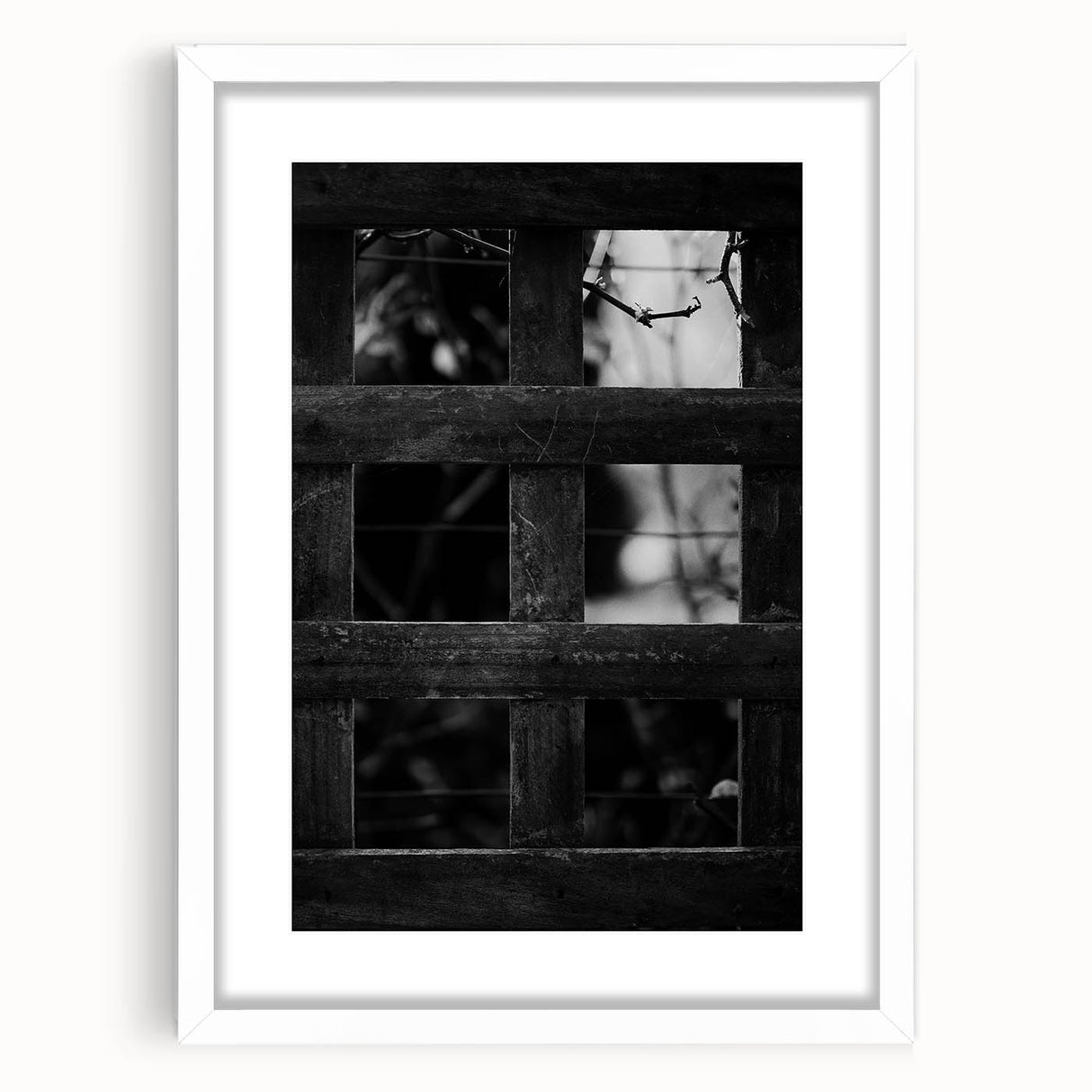 Rustic Wall Art: Black & White Wooden Lattice – Farmhouse Decor Print"