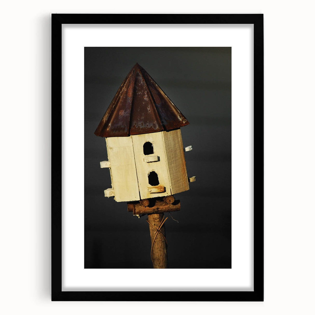 Rustic Birdhouse Wall Art – Farmhouse-Inspired Decor for Nature Lovers