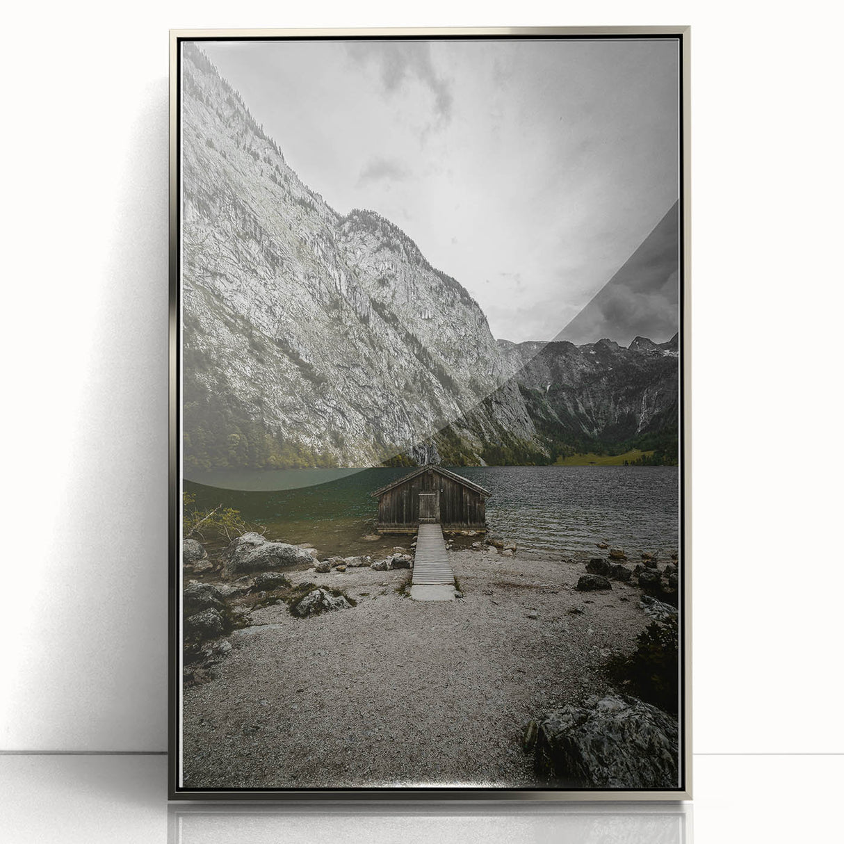 Rustic Lakeside Cabin Wall Art – Farmhouse Decor with Mountain Charm