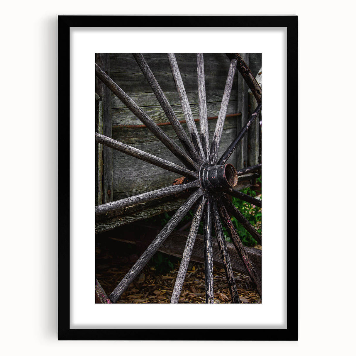 Rustic Farmhouse Art - Vintage Wooden Wagon Wheel Wall Art Decor