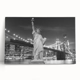 Black and white canvas print of the Statue of Liberty, ideal for kitchen wall art or bedroom ambiance.
