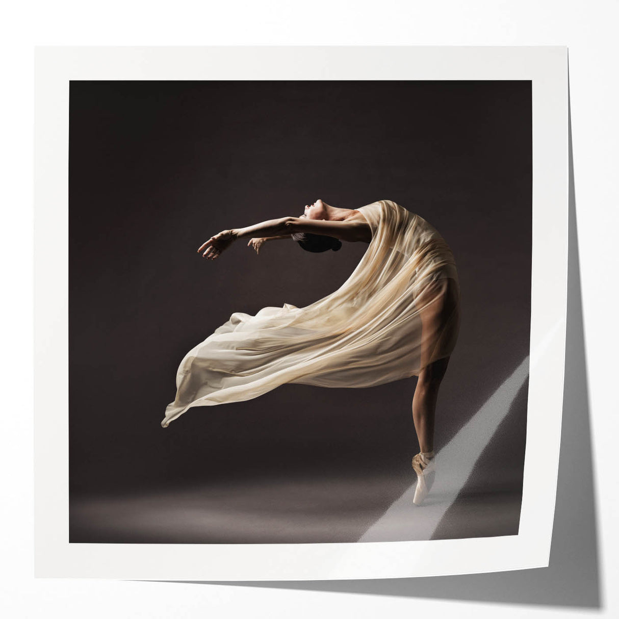 Graceful Motion in Flow – Minimalist Emotive Figure Wall Art