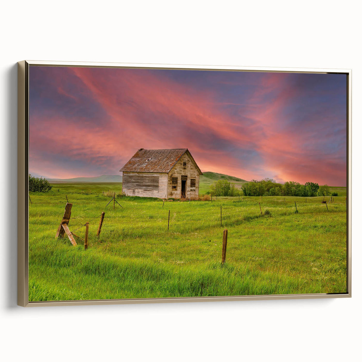 Framed canvas featuring a vintage-style landscape painting of North Dakota, with black and gold tones.