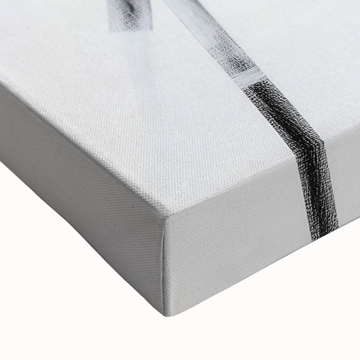Geometric Abstract Wall Decor – Black & White Line Collision