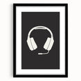 Gamer Headset Art Print – Minimalist Gaming Wall Decor