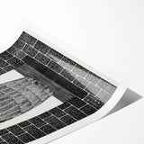 Modern Wall Art: Bold Owl Illustration in Black & White – Minimalist Decor