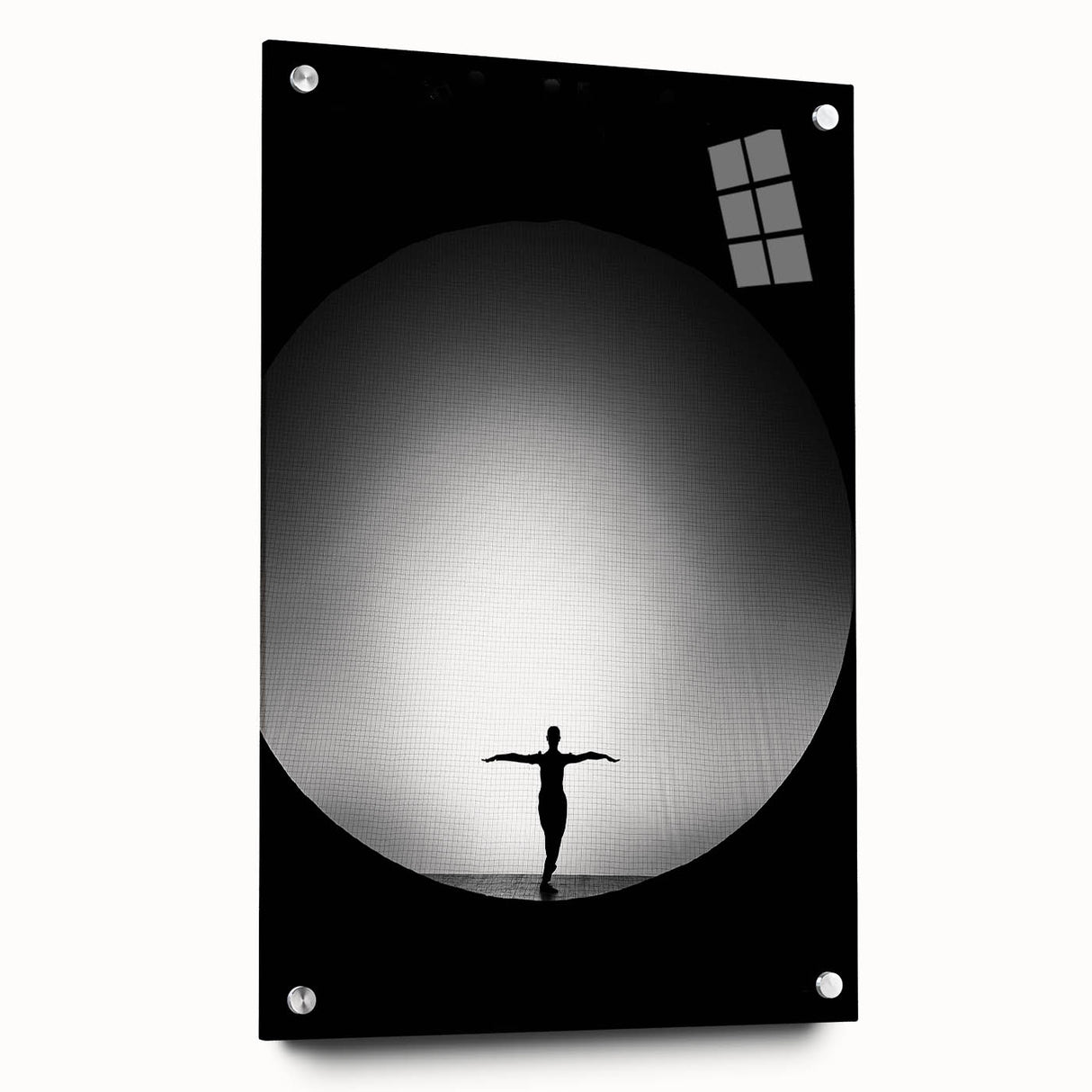 Stillness in Balance – Minimalist Figure Art in Emotive Photography