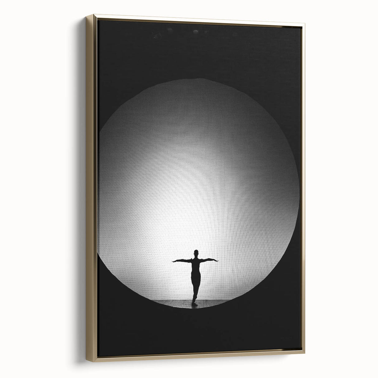 Stillness in Balance – Minimalist Figure Art in Emotive Photography