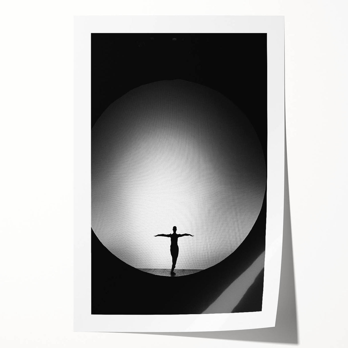 Stillness in Balance – Minimalist Figure Art in Emotive Photography