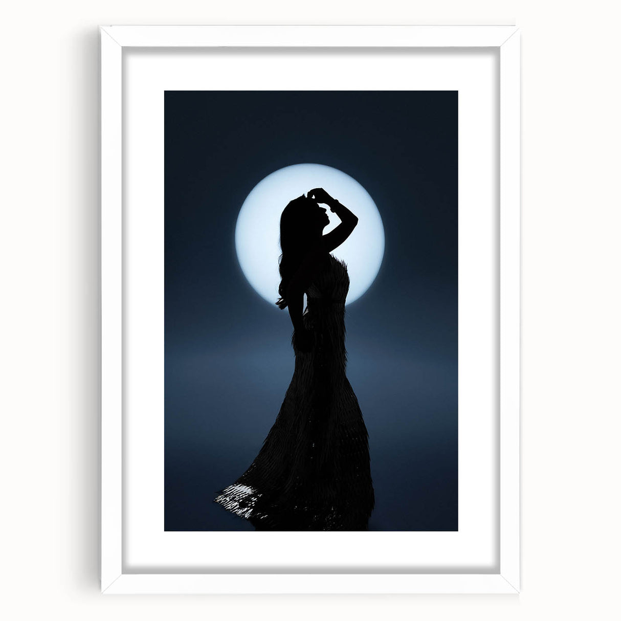 Moonlit Reverie – Silhouette Photography in Emotive Fine Art