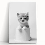 Bathroom Wall Art: Adorable Kitten on Toilet Roll – Modern Decor