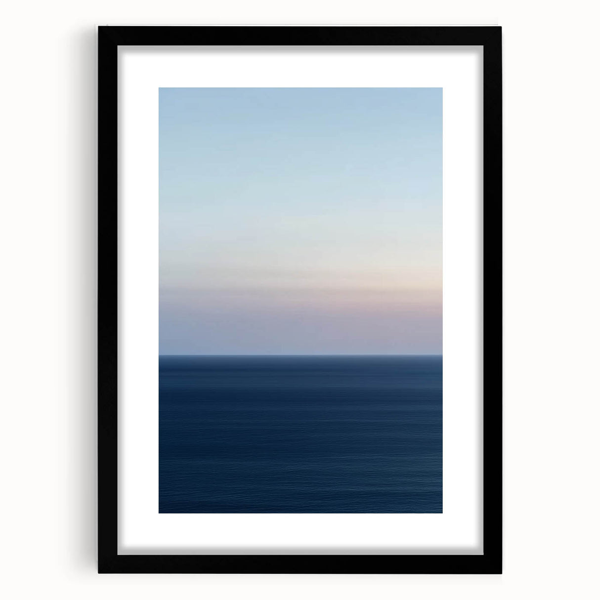 Serene Ocean Horizon – Minimal Dynamic Abstract Motion Wall Art