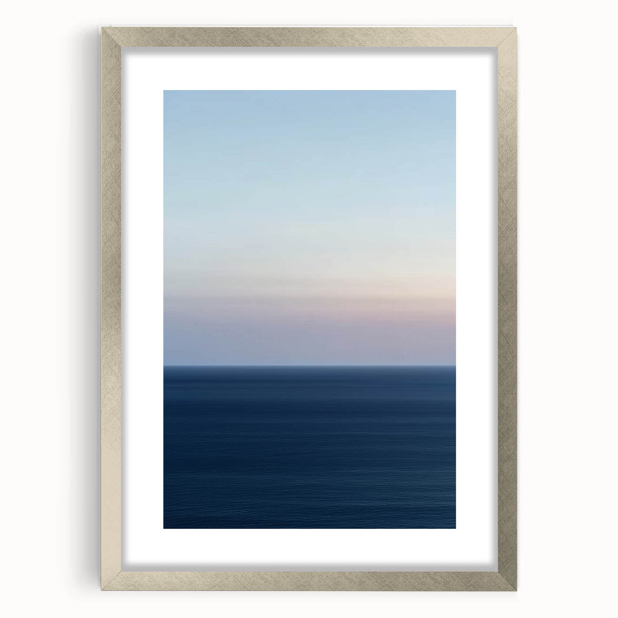 Serene Ocean Horizon – Minimal Dynamic Abstract Motion Wall Art