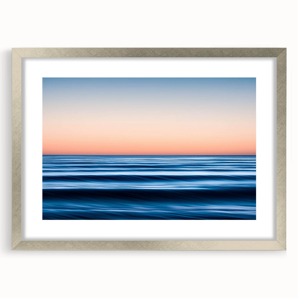 Tranquil Ocean Flow – Dynamic Abstract Seascape Motion Wall Art