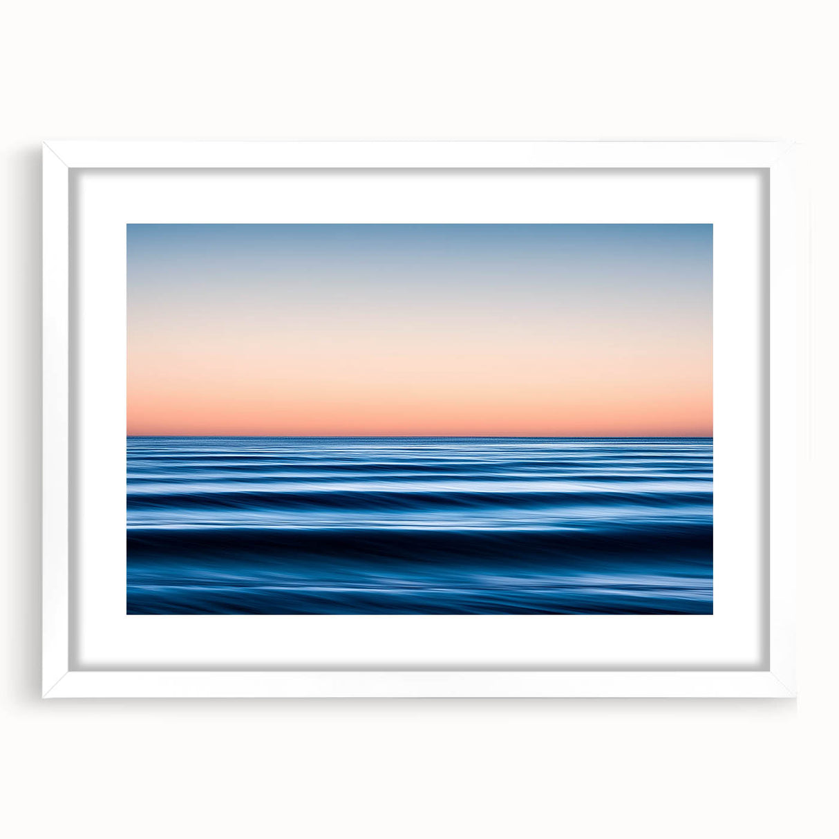 Tranquil Ocean Flow – Dynamic Abstract Seascape Motion Wall Art