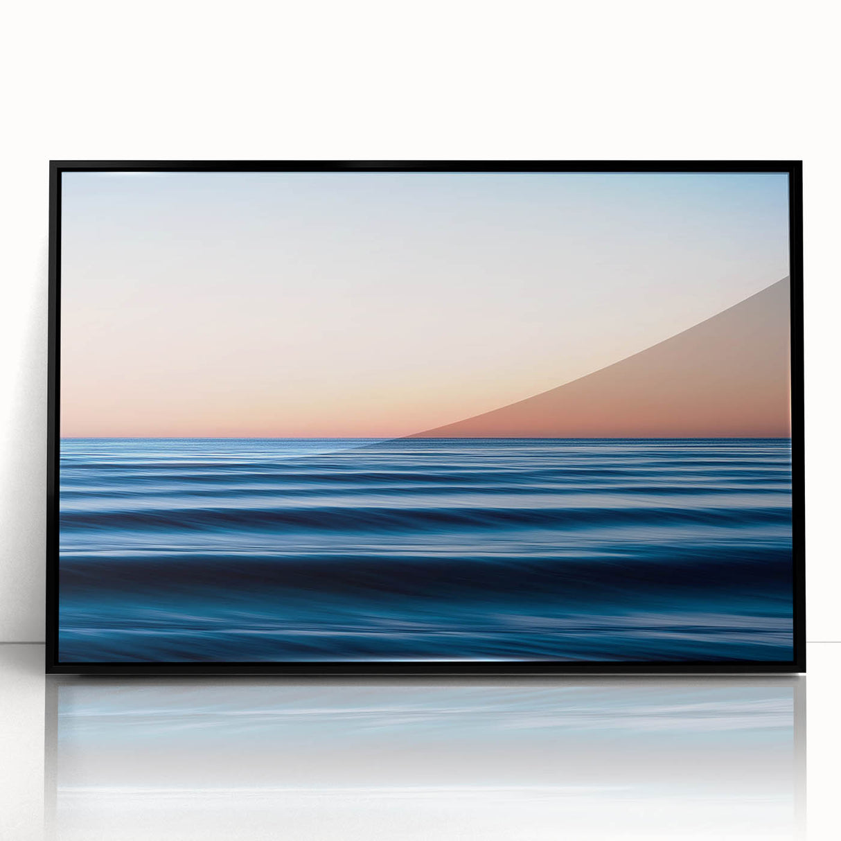 Tranquil Ocean Flow – Dynamic Abstract Seascape Motion Wall Art