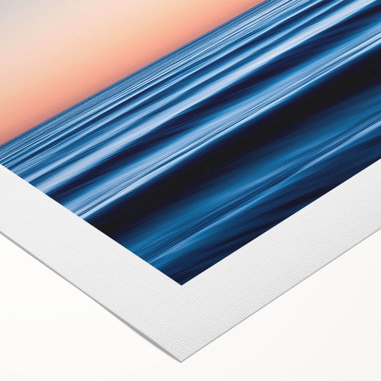 Tranquil Ocean Flow – Dynamic Abstract Seascape Motion Wall Art