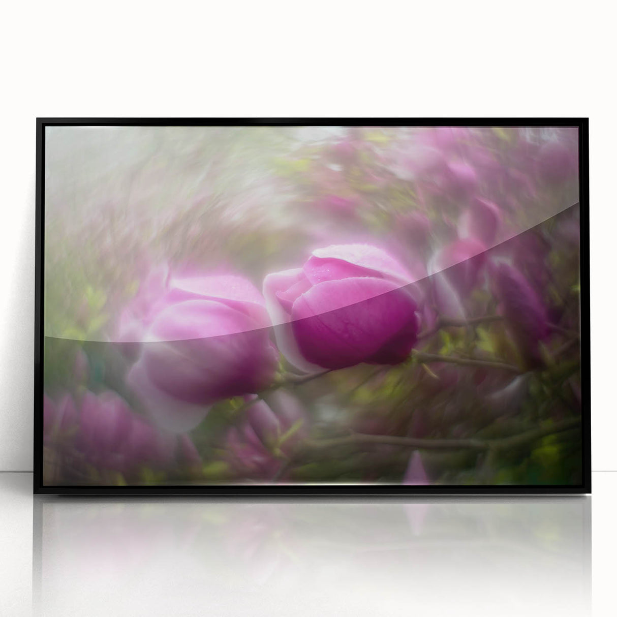 Petal Radiance – Vivid Bloom Captured in Dreamlike Motion Blur