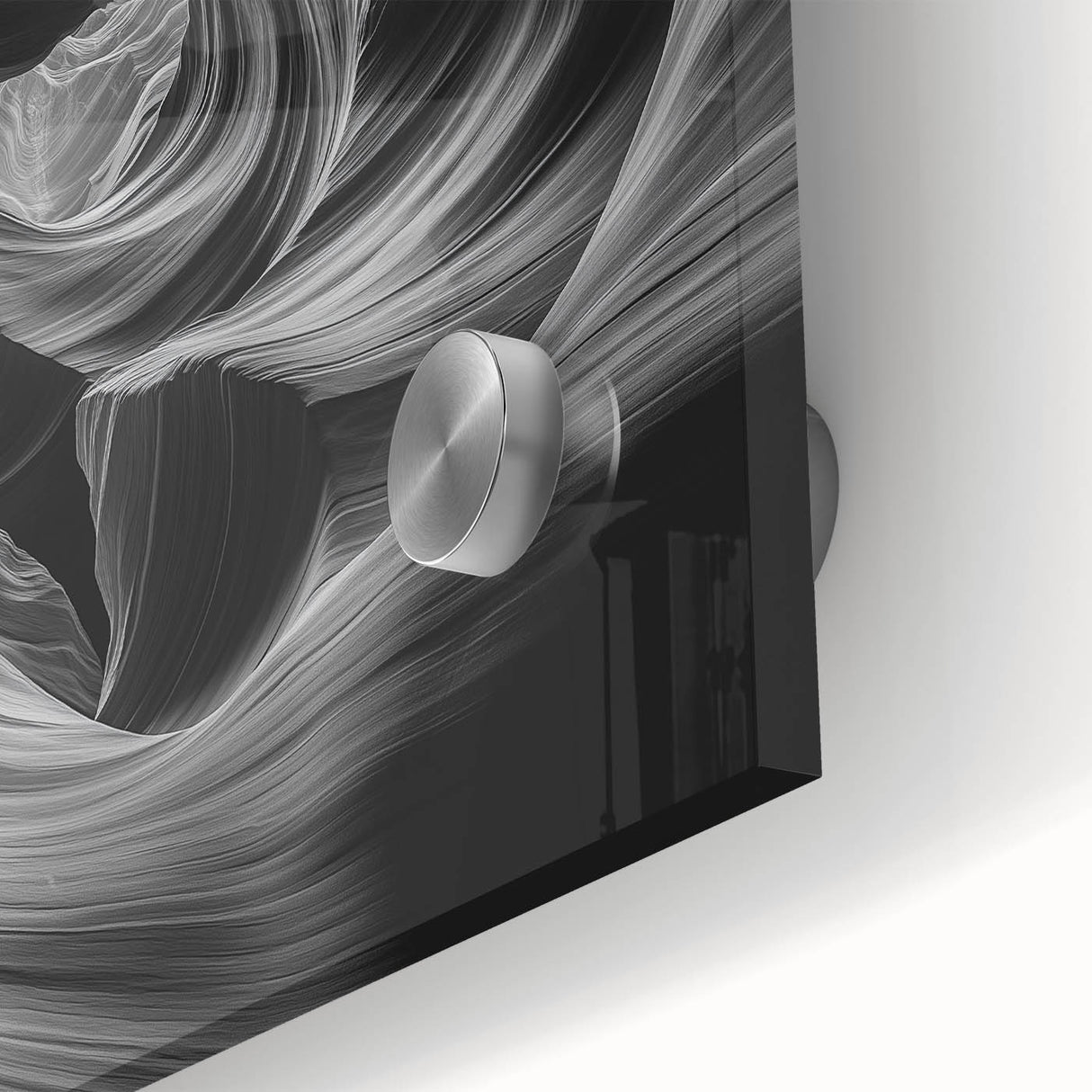 Monochrome Flow – Modern Black and White Dynamic Wall Art