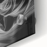 Monochrome Flow – Modern Black and White Dynamic Wall Art