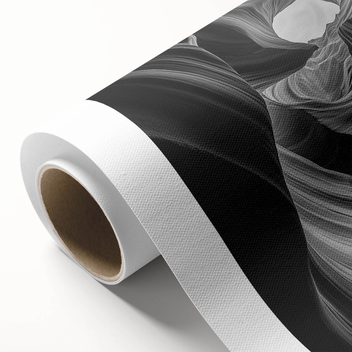 Monochrome Flow – Modern Black and White Dynamic Wall Art