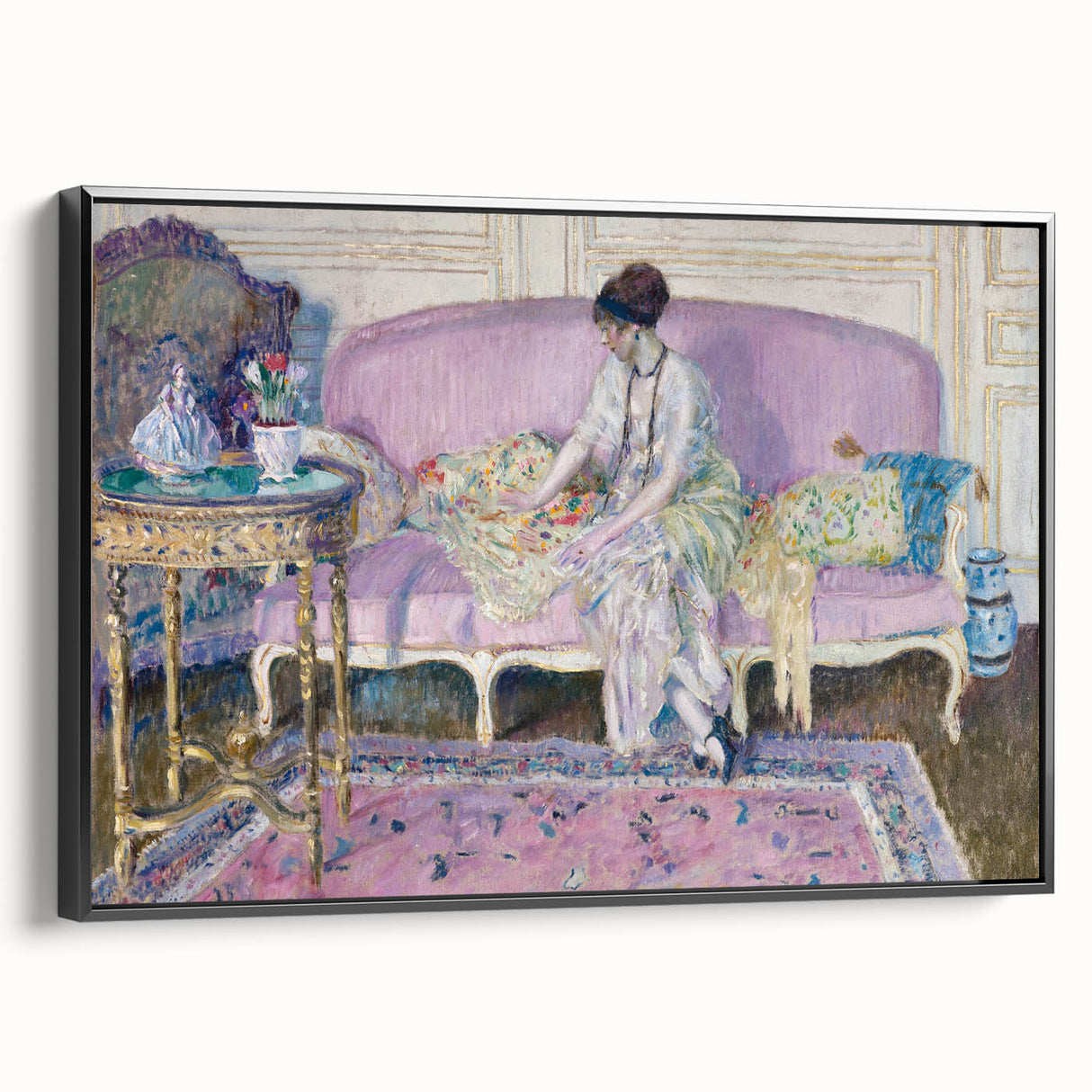 Refined Impressionist Interior – Frieseke’s Elegant Sofa Scene